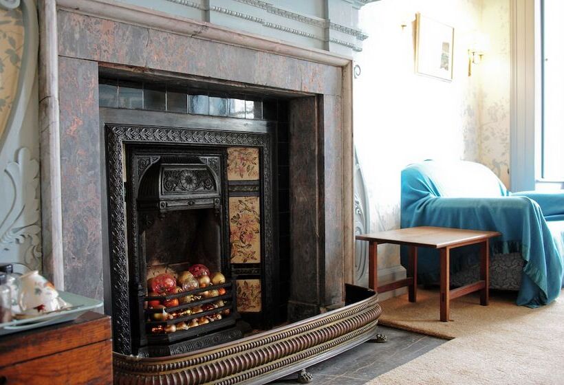 Kelly House Country B&b