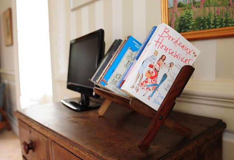 Kelly House Country B&b