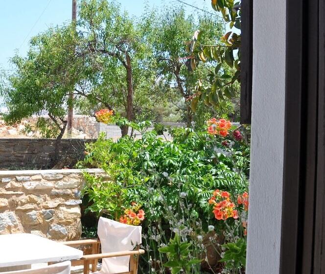 Michalis Apartments Near The Beaches With Sea View