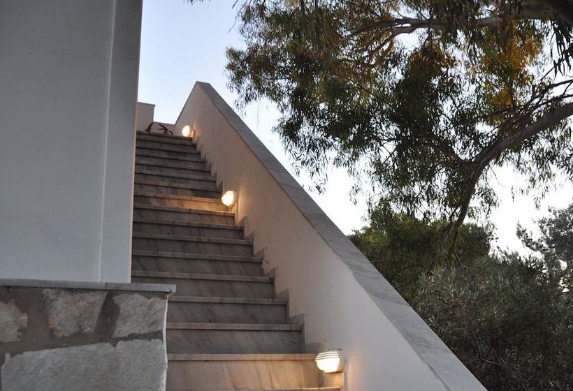 Michalis Apartments Near The Beaches With Sea View