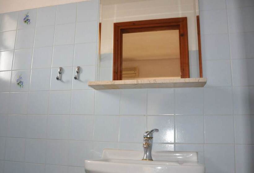 Michalis Apartments Near The Beaches With Sea View