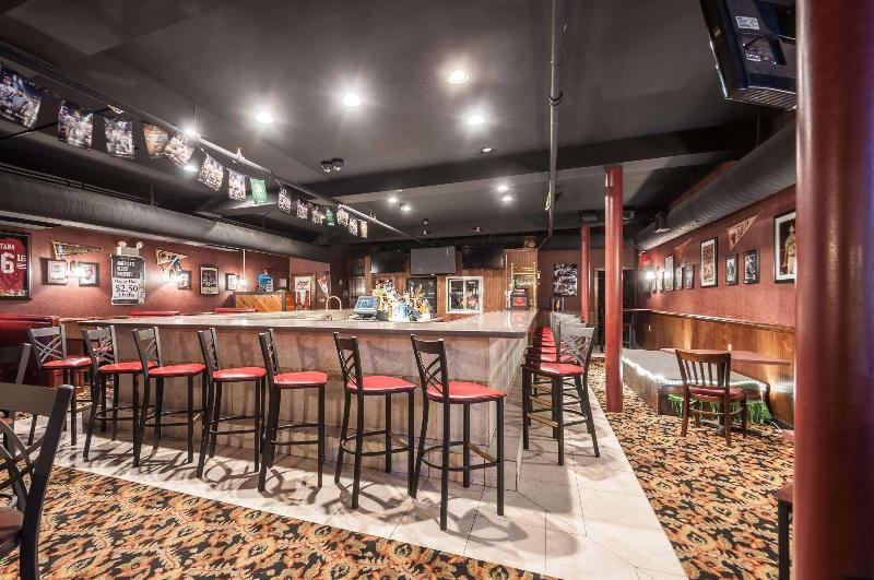 모텔 Rodeway Inn & Suites