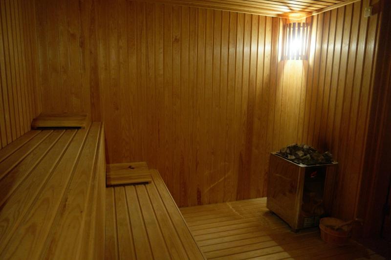 Mr. Dim Exclusive Apart