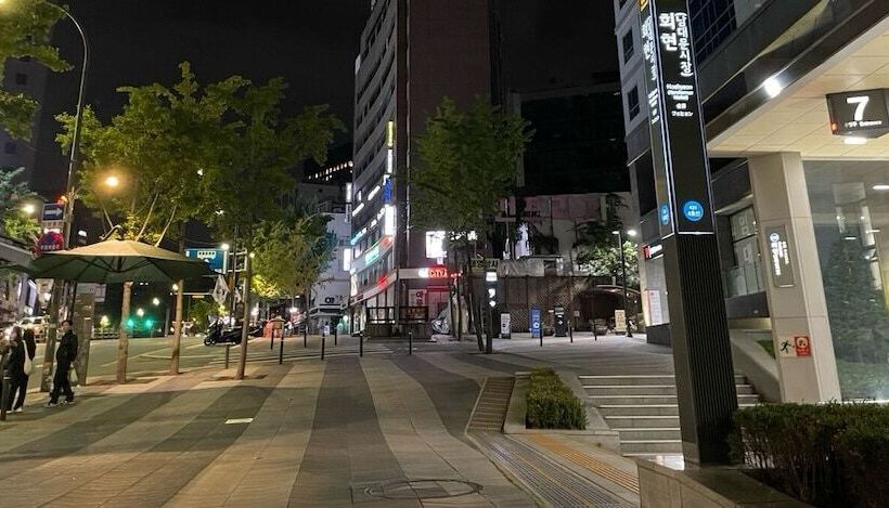 פנסיון 24 Guesthouse Myeongdong Town