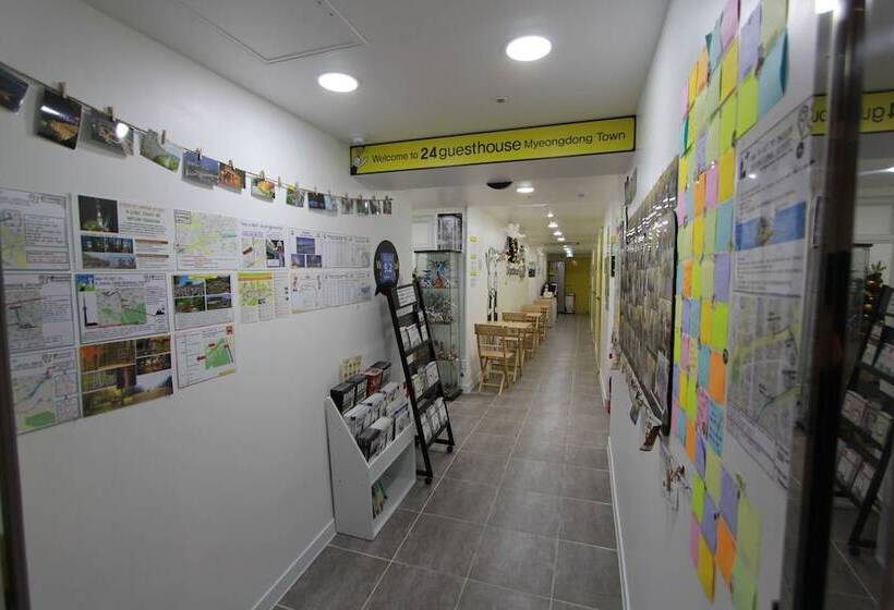 Pensão 24 Guesthouse Myeongdong Town