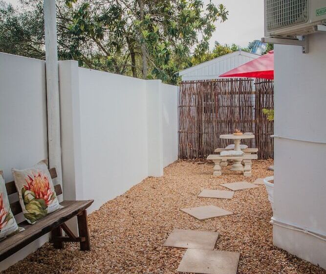 Пансион Aan De Oever Guesthouse