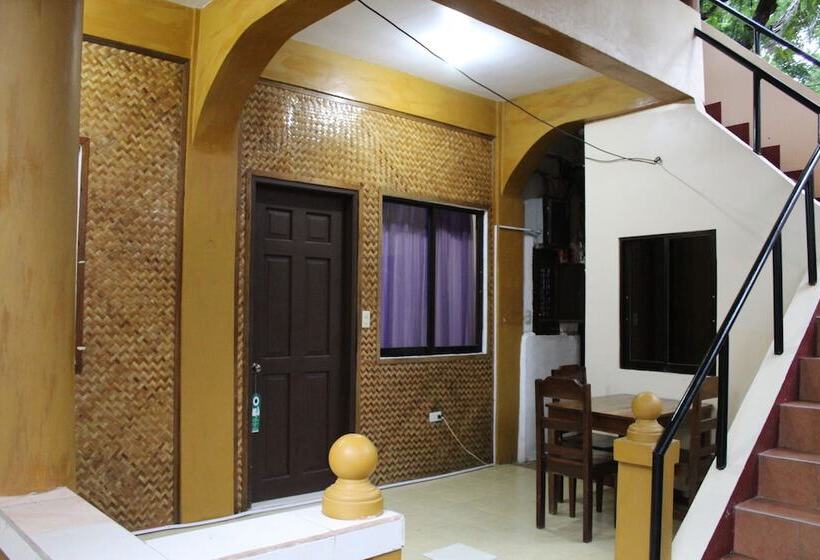 Pensjonat Escurel Inn