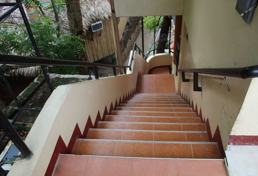 Pensjonat Escurel Inn