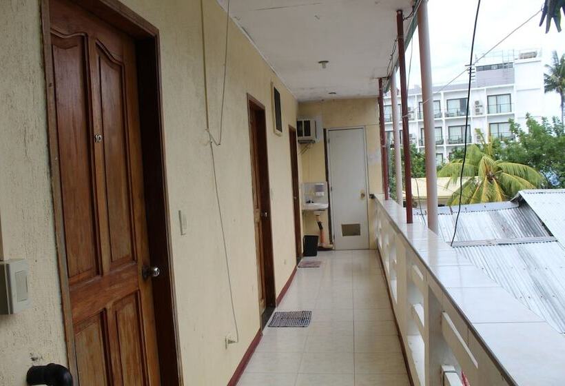 Pensjonat Escurel Inn