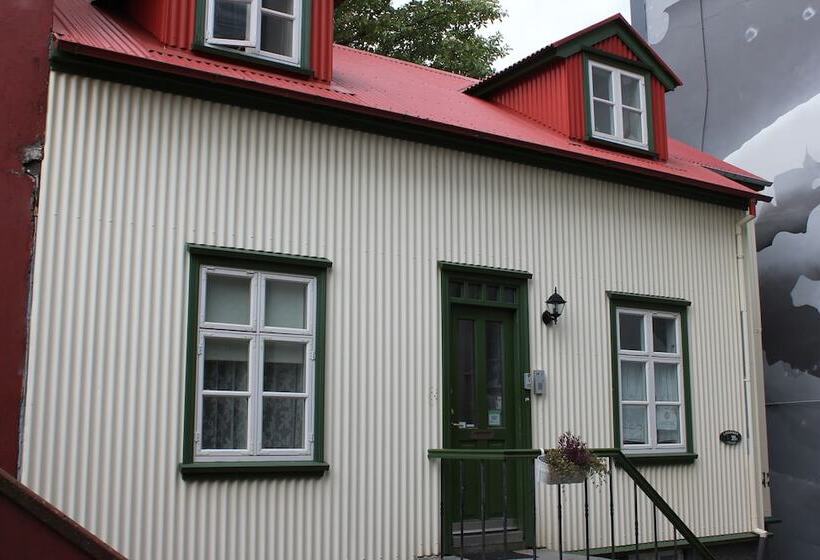 پانسیون Grettir Guesthouse