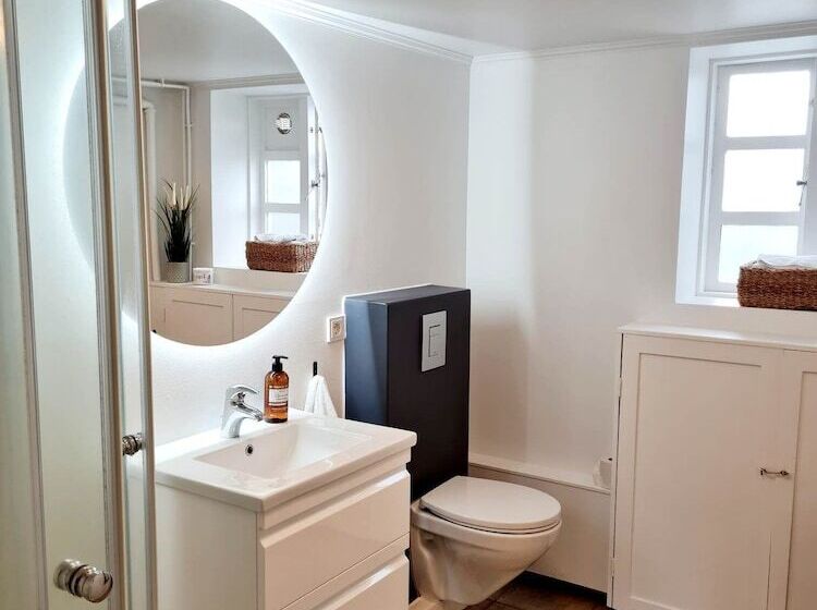 پانسیون Grettir Guesthouse