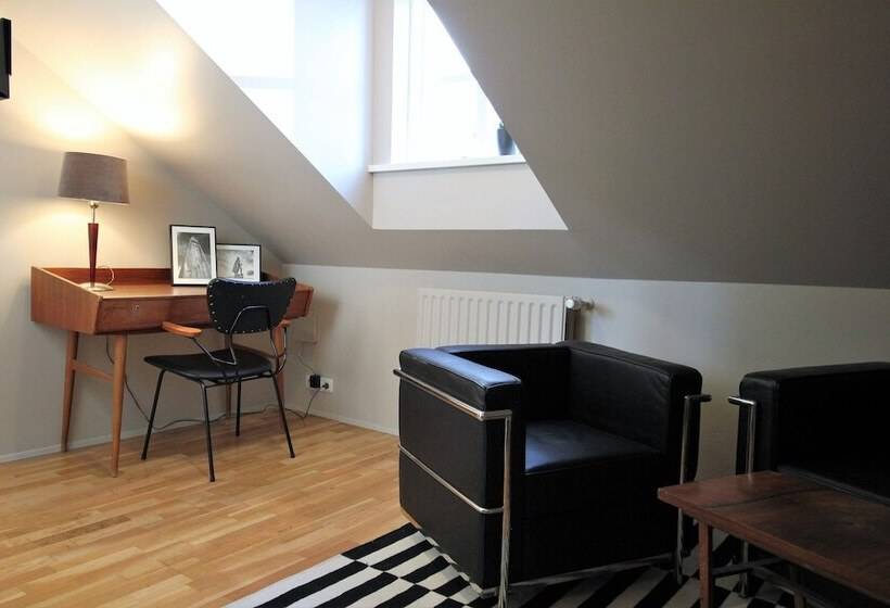 پانسیون Grettir Guesthouse