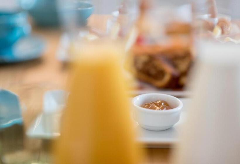 Pensão Neptune Luxury Suites