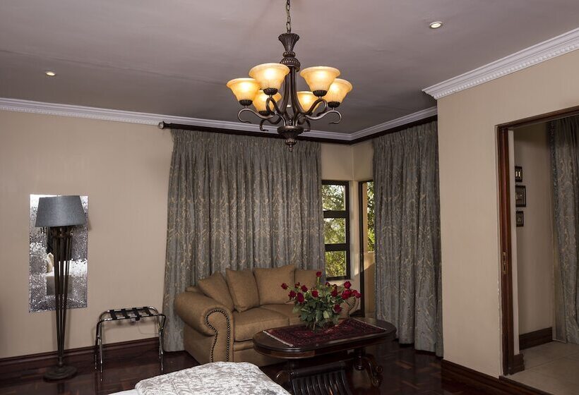 פנסיון Opikopi Guest House