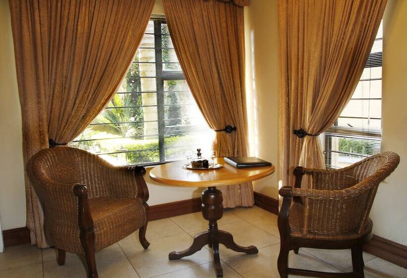 פנסיון Opikopi Guest House