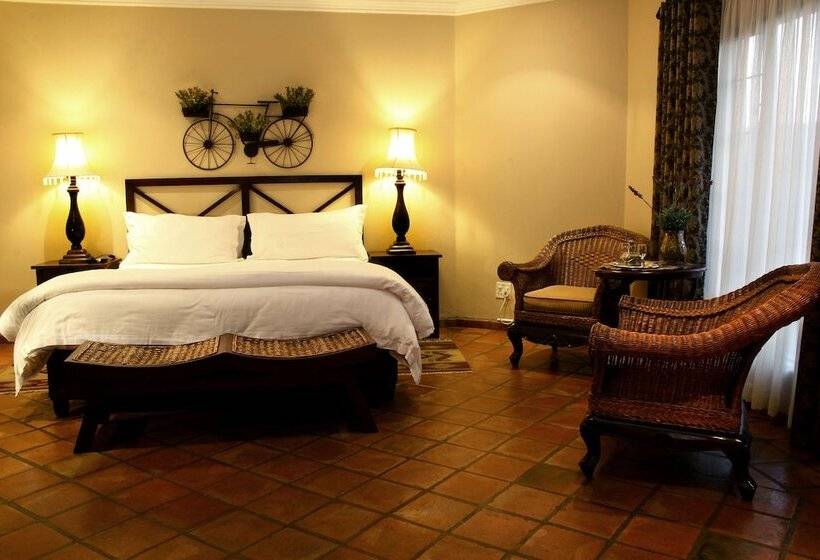 פנסיון Opikopi Guest House