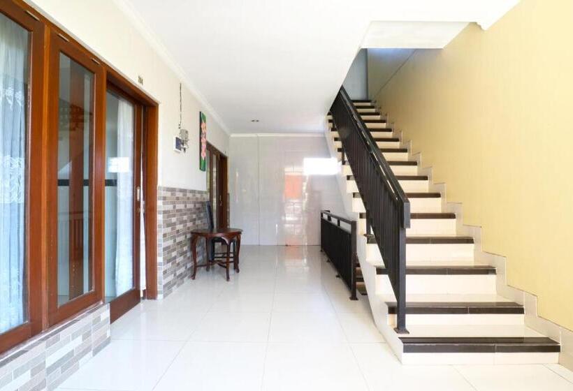 펜션 Rena Segara House Kuta