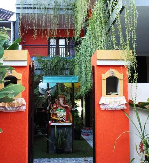 ペンション Rena Segara House Kuta