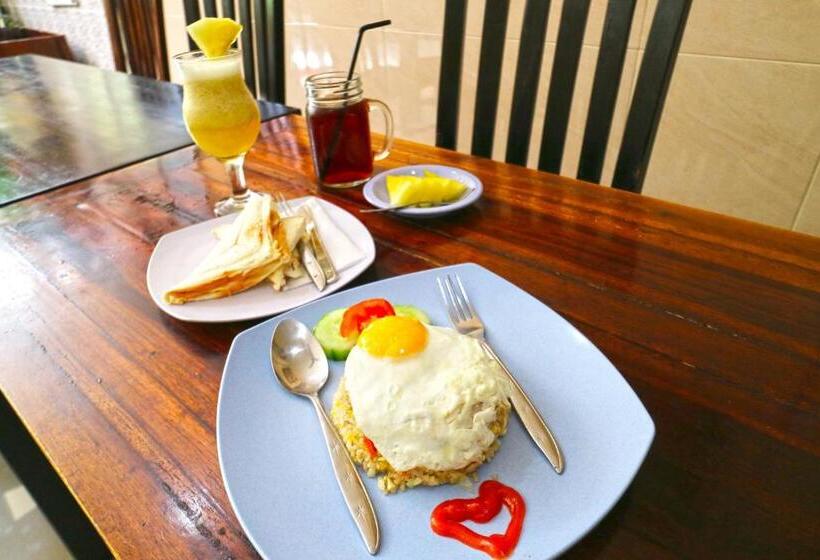 ペンション Rena Segara House Kuta