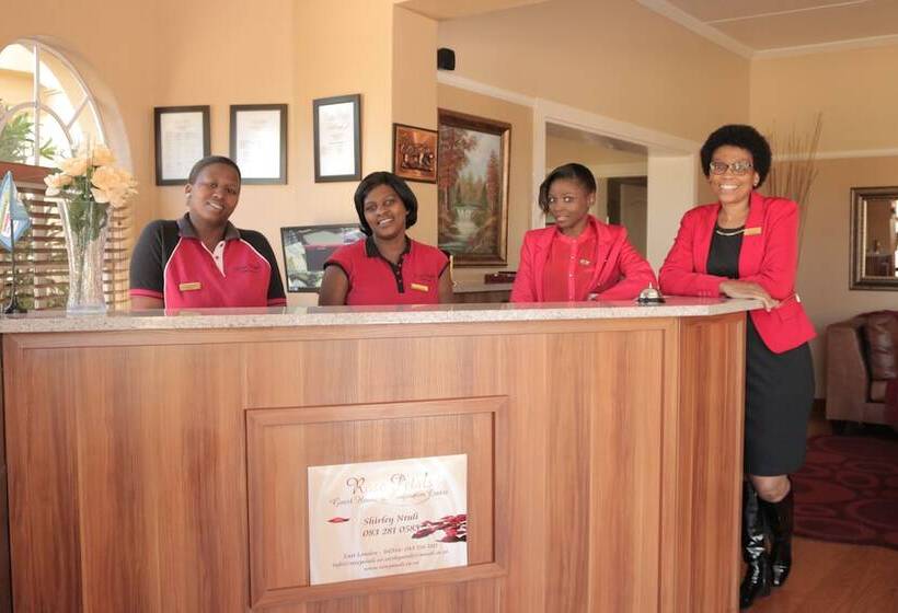 פנסיון Rose Petals Guest House