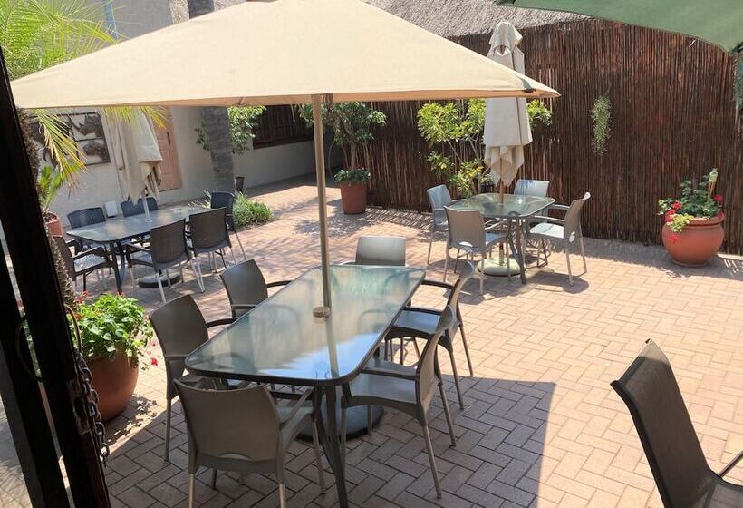 بنسيون Safari Club Sa