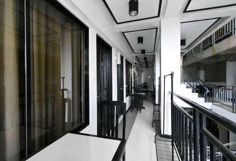 پانسیون Swiftlets Inn