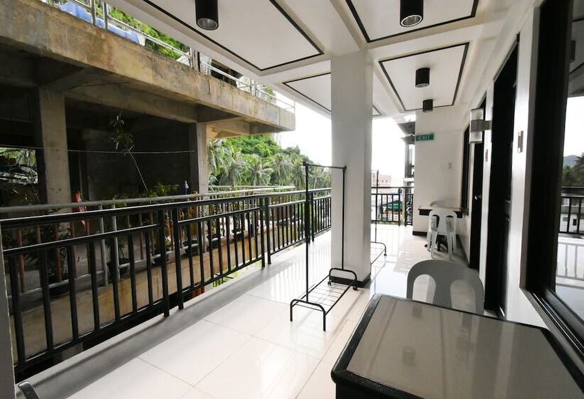 پانسیون Swiftlets Inn