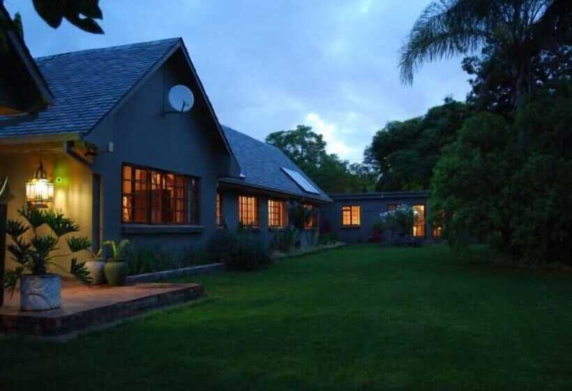 פנסיון The Wardrobe Guest House