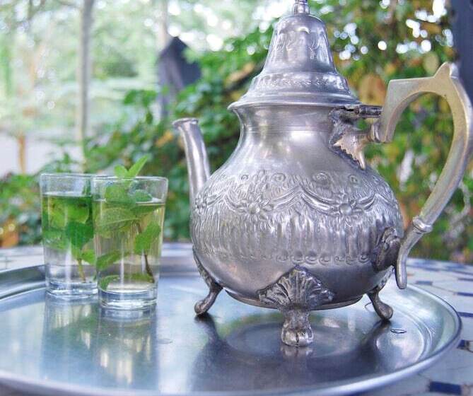 פנסיון The Wardrobe Guest House