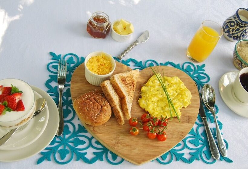 פנסיון The Wardrobe Guest House