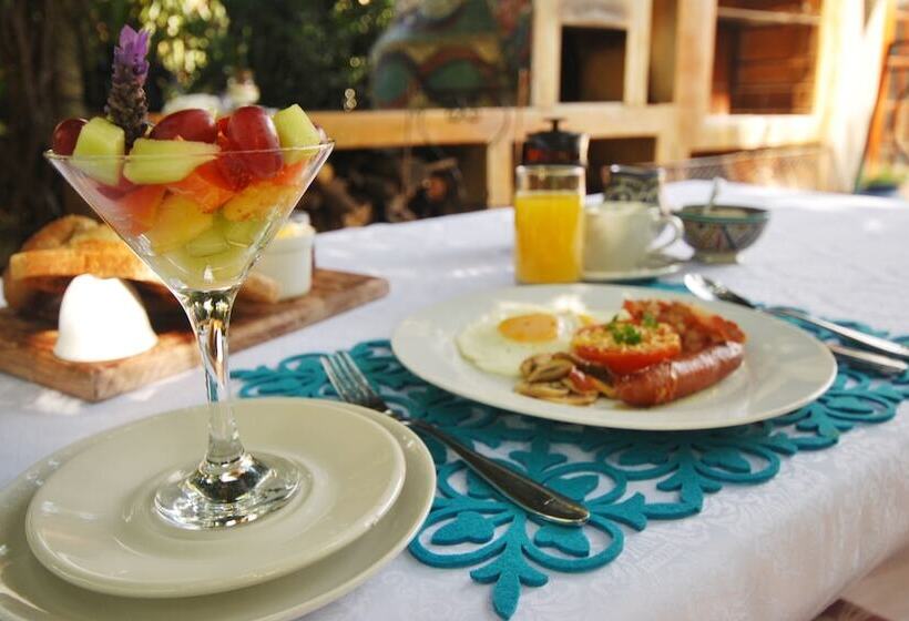 פנסיון The Wardrobe Guest House