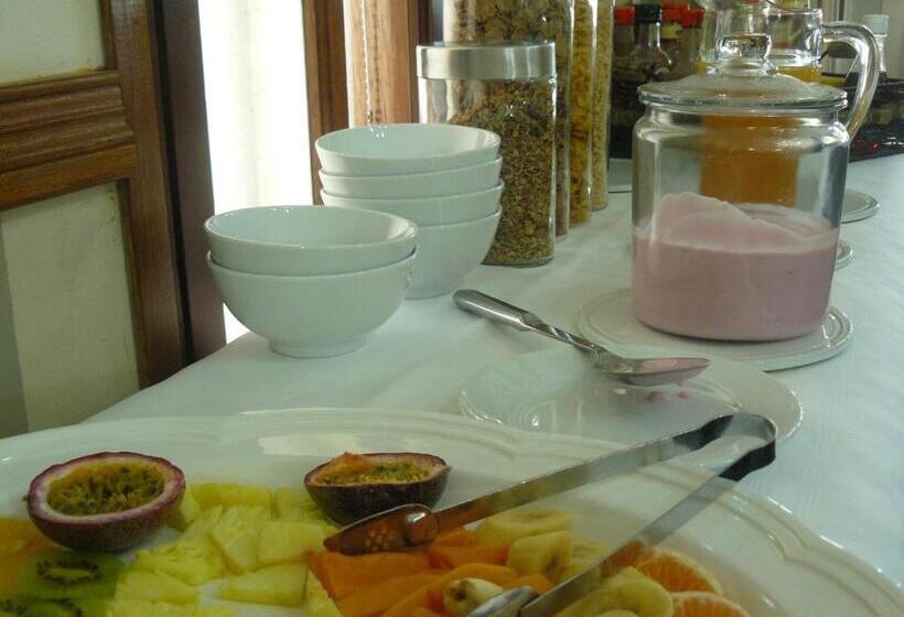 פנסיון Villa Jana Guesthouse