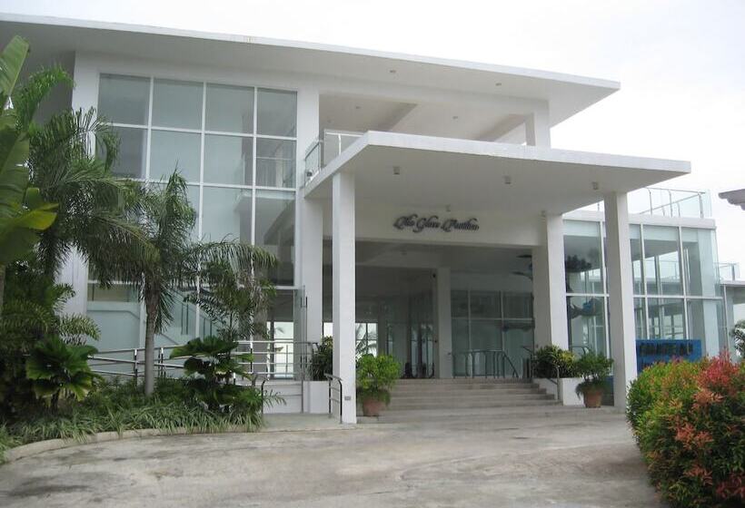 استراحتگاه Chateau By The Sea