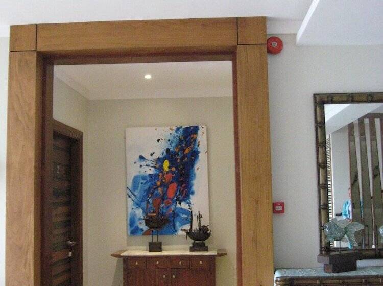 استراحتگاه Chateau By The Sea