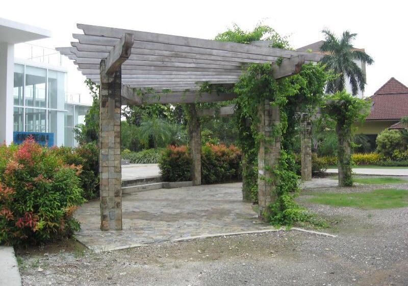 استراحتگاه Chateau By The Sea