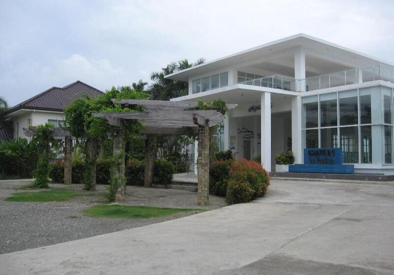 استراحتگاه Chateau By The Sea