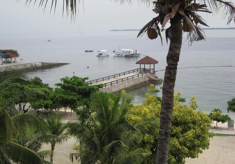 استراحتگاه Chateau By The Sea