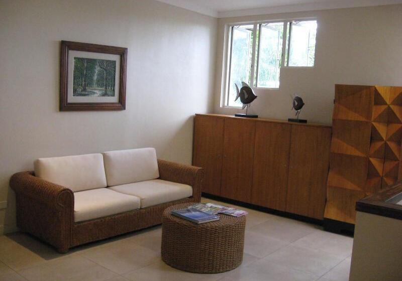 استراحتگاه Chateau By The Sea