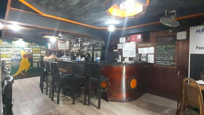 Slouch Hat Hotel And Restaurant