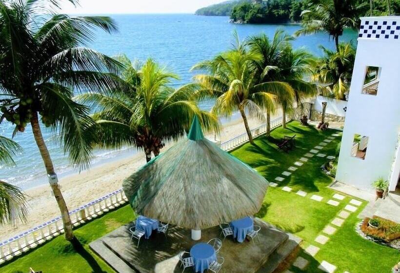 Squares Cafe And Apartments