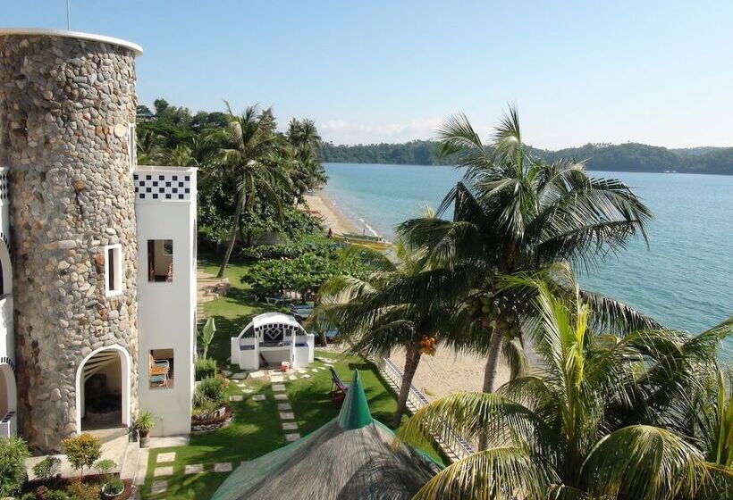 Squares Cafe And Apartments