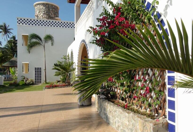 Squares Cafe And Apartments