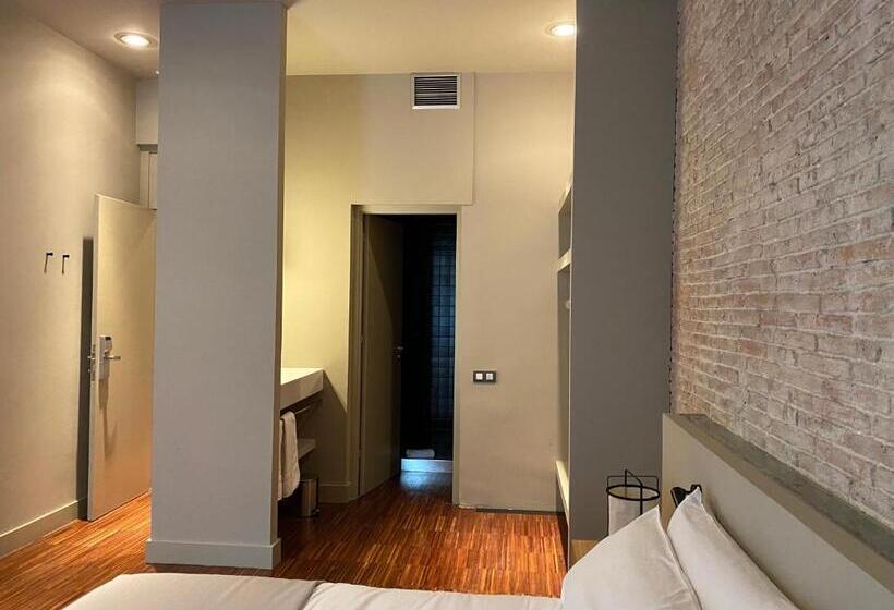 Uma Suites Pau Claris