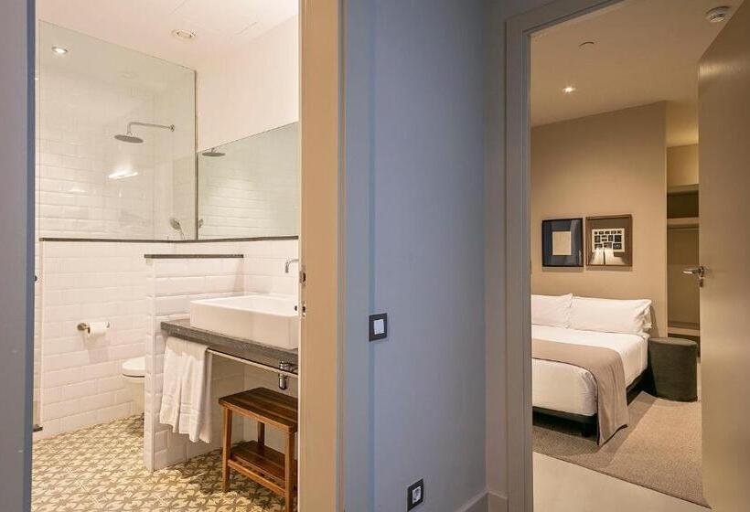 Uma Suites Pau Claris