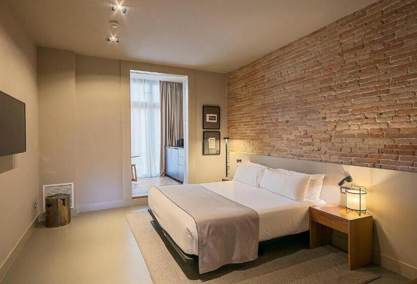 Uma Suites Pau Claris