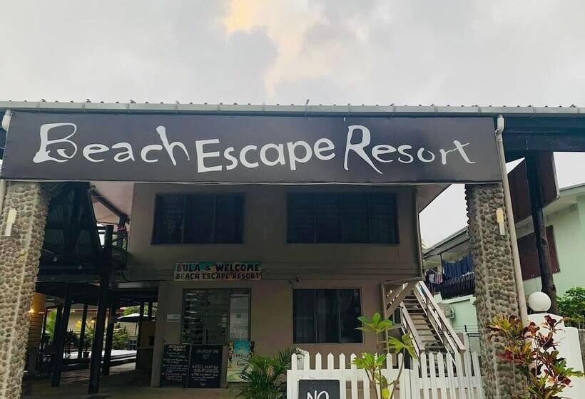 هاستل Beach Escape Resort