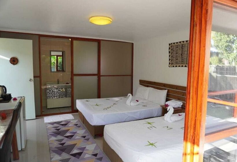 هاستل Beach Escape Resort