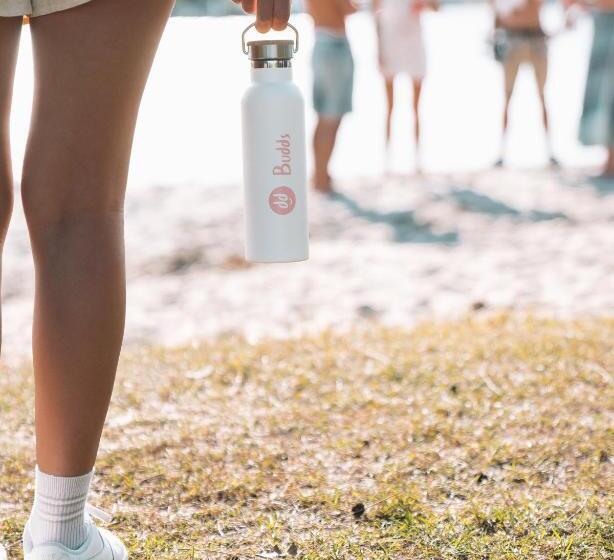 Общежитие Budds In Surfers Backpackers