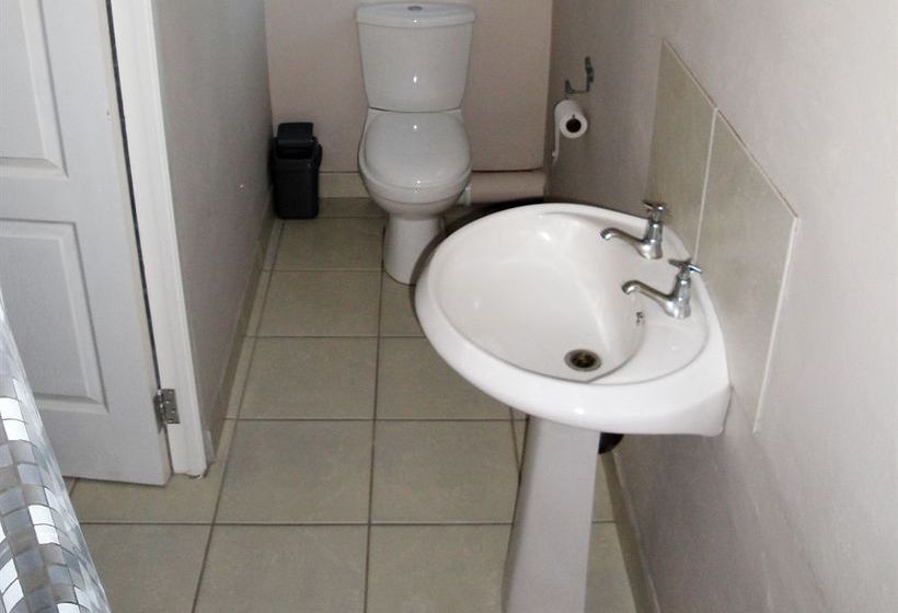 הוסטל Hard Rock Backpackers