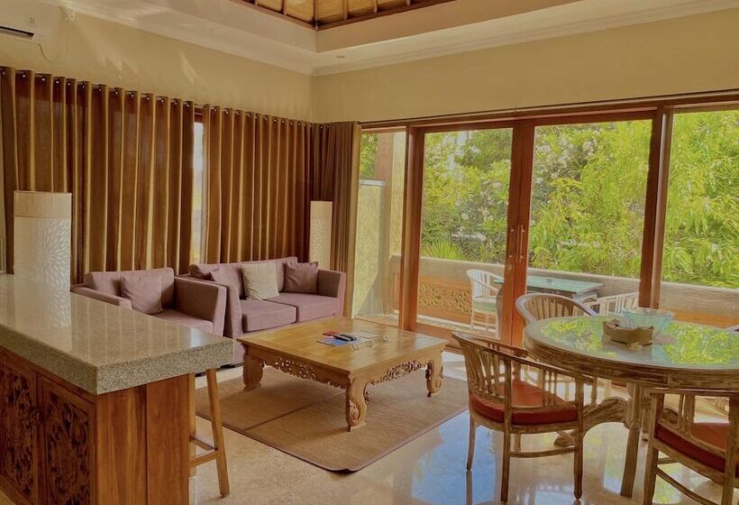 Bayshore Residence